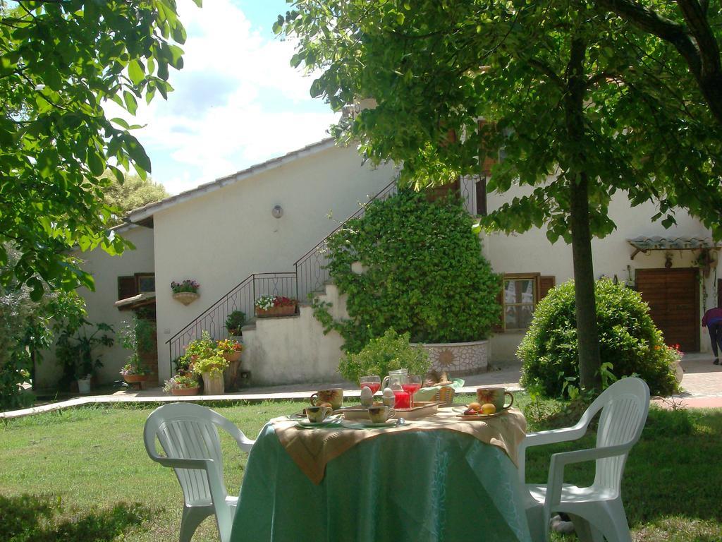 Bed And Breakfast Casale Isorella San Gemini Eksteriør billede