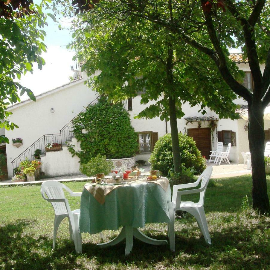 Bed And Breakfast Casale Isorella San Gemini Eksteriør billede